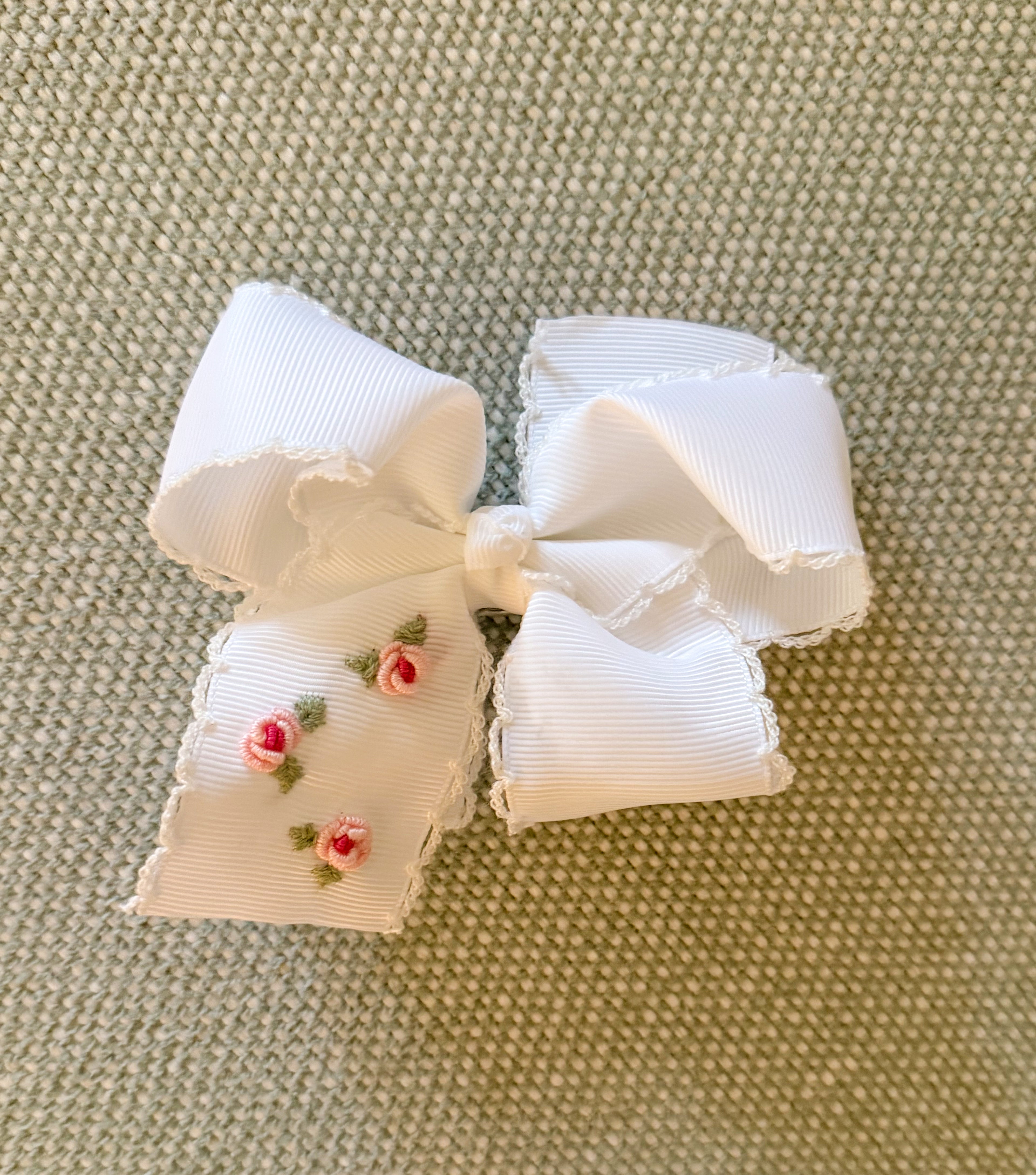 Rosebud Bow